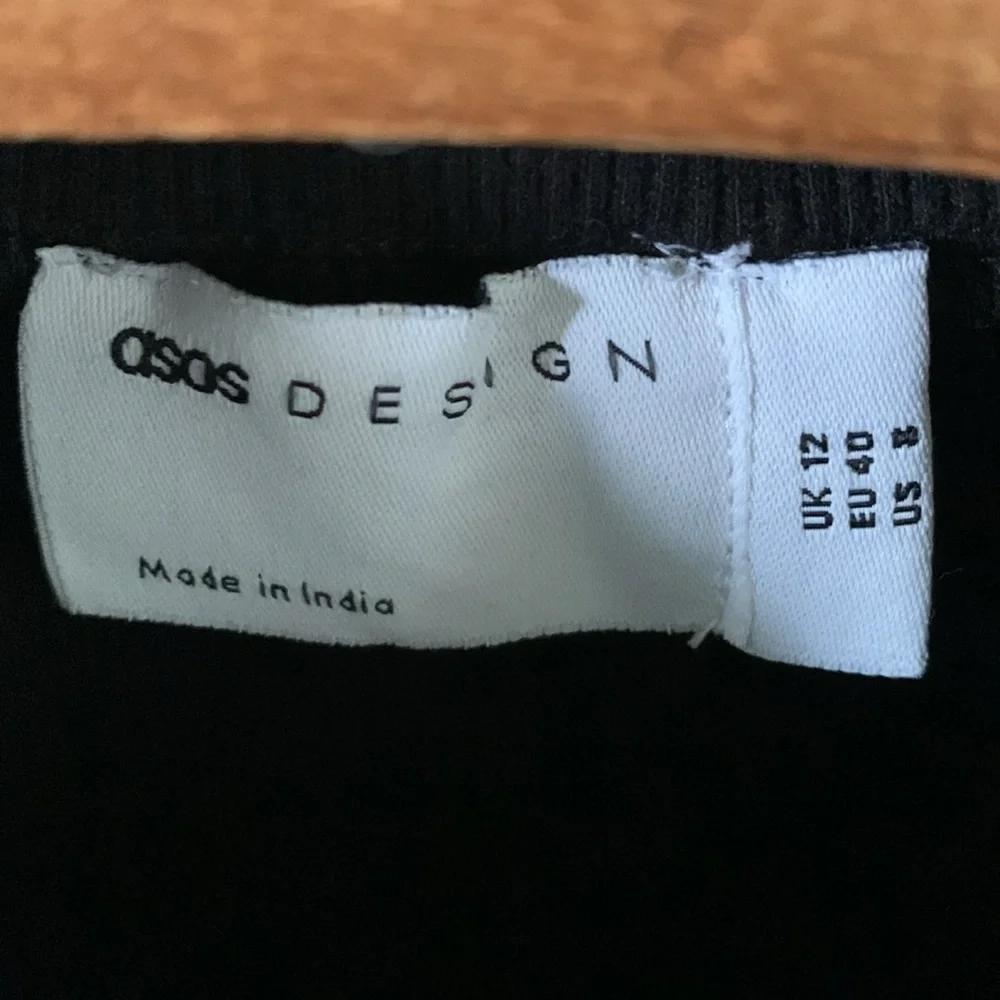 ASOS Design sz 8 Black Dress with Sheer Floral Sleeves - Picture 4 of 6